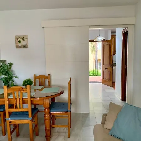 Appartement En La Carihuela Cerca Playa *