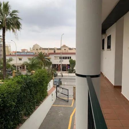 Apartment En La Carihuela Cerca Playa *